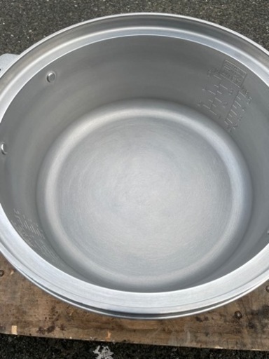 ■中古品 リンナイガス炊飯器 RR-300C 2023年 LPガス W492×D423×H426mm 6.0L 動作問題なし■