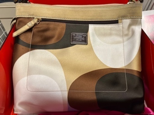 コーチ  COACH  ショルダーバッグ 斜め掛け 秋冬ライン