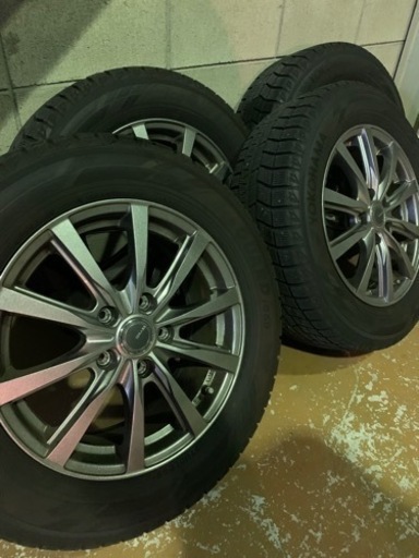 ヨコハマ　アイスガード　215/60R16 PCD114.3 5穴　ヴェゼル等に！