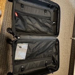 スーツケース　白　早期取引希望の画像