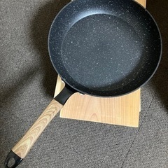 【未使用品】テフロンフライパン木目調ハンドル