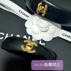 CHANEL シャネル PUレザー バレッタ ヘアクリップの画像