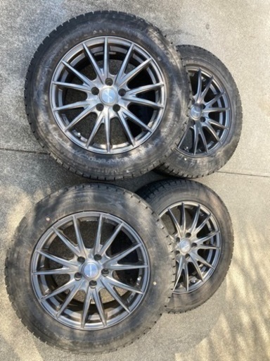 車のパーツ タイヤ、ホイール