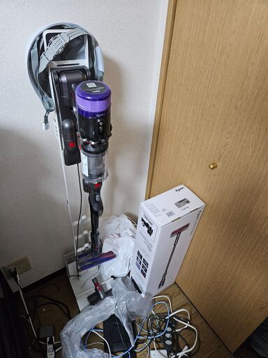 ダイソン　DYSON　SV21FF　掃除機　中古