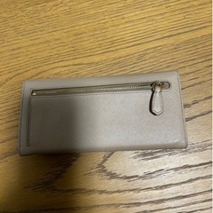 PRADA財布の画像