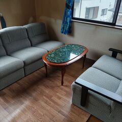 大理石テーブル付ソファ