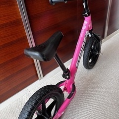 ストライダー　おもちゃ 幼児用自転車の画像