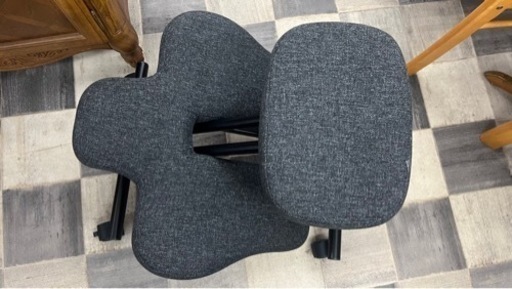 あぐらをかけるバランスチェア 新品
