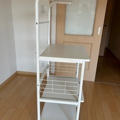 【3月23日土曜引き取り希望】レンジ台の画像