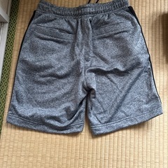 GU新品はんぱんジャージの画像