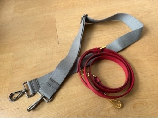 PRADAのチャーム