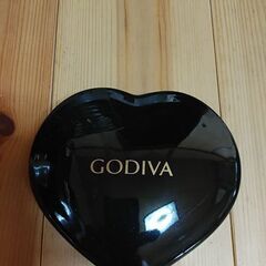 ゴディバ　陶器製💟型小物入れの画像
