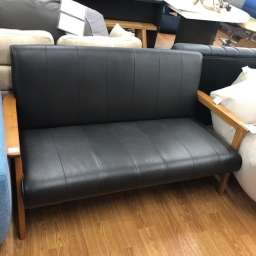 2人掛けソファー売ります‼︎