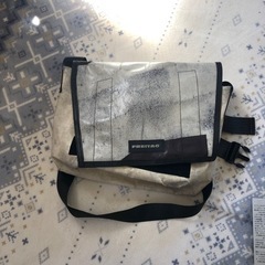 差し上げます　FREITAG メッセンジャーバック　　　