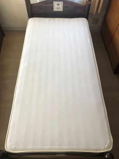 シングルベッド