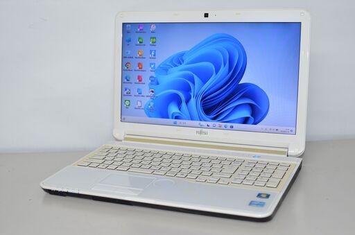 中古ノートパソコン 富士通 AH56/H Windows11+office 爆速SSD256GB core i7-3610QM/メモリ8GB/15.6インチ/ブルーレイ/Webカメラ/無線内蔵 26,990円