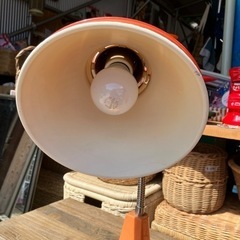 可愛いライト　オレンジ　レトロポップ　テーブルライト　ライト　照明　レトロ照明　昭和レトロ　アンティーク　table lightの画像