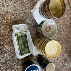 近江八幡市より、一つ100円、陶器、色々たくさん、の画像