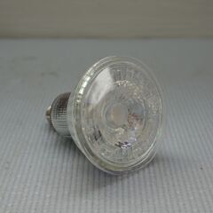 E11・LEDのスポットライト３個・暖色系の画像