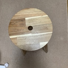 IKEA SKOGSTA スツール 高さ70cm ①の画像