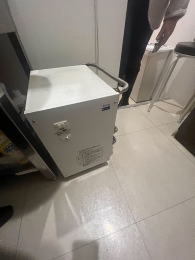 小型電気温水器
