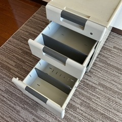 (お取引決定)スチール キャスター 引き出し 差し上げますの画像