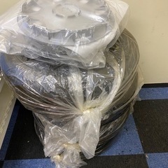 譲り先決まりましたハイエースノーマルタイヤ