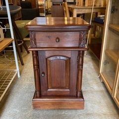 CaChet マホガニー サイドチェスト ナイトテーブル アンティーク調 家具 収納家具 キャビネットの画像