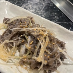 【アルバイト・パート】焼肉屋ホールスタッフ／オープニング募集！まかない無料／終電考慮／高校生応援の画像