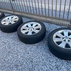 車のパーツ タイヤ、ホイールの画像
