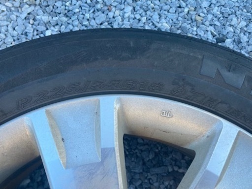 車のパーツ タイヤ、ホイール