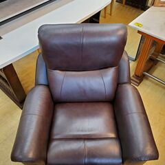 ※ 近新家具 1人掛け ソファー レザー ダークブラウン■幅93㎝x奥行80㎝x高さ92㎝■近隣配送無料 買取帝国 朝霞店の画像