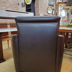 ※ 近新家具 1人掛け ソファー レザー ダークブラウン■幅93㎝x奥行80㎝x高さ92㎝■近隣配送無料 買取帝国 朝霞店の画像
