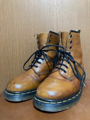 ドクターマーチン　8ホール　UK4,23cm （廃盤モデル）