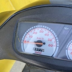 セル始動❗️タイヤ新品⭐️ZZ SUZUKI⭐️50ccなのにデカい‼️原付　スクーター　zr zxの画像