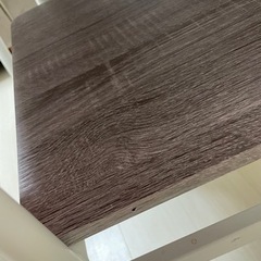 テーブル&イス2脚の画像