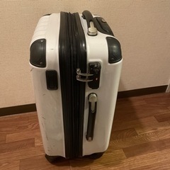 【お引渡者決定】スーツケースの画像