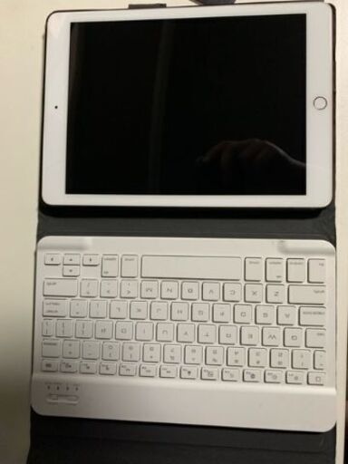 【即日現金のみ】ipad32GB第6世代Wi-Fiモデル(ゴールド)