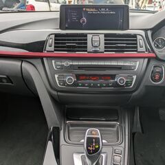 ★事故修復無！BMW 上級「320i スポーツ」衝突軽減！レーダークルコン！コーナーセンサー！Bカメ！Pスタート！電動リアゲート！LED！ETC！の画像