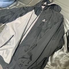 NIKEウインドブレーカー