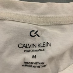 カルバン・クラインTシャツの画像