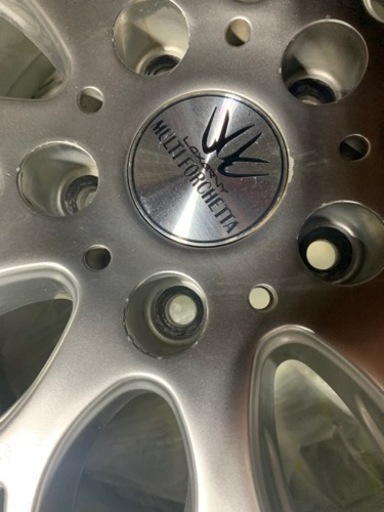 車のパーツ タイヤ、ホイール