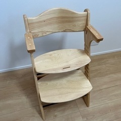 KATOJI テーブル付ベビーチェアの画像