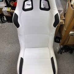 プレイシート　エボリューション　Playseat　 Evolution ホワイト　の画像