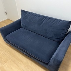 [値下げ中]ソファ ネイビー 2人掛け の画像