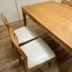 ダイニングテーブルセット　イス4脚付　　の画像