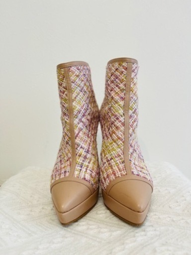 COMEXのショートブーツ