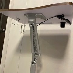 ガス圧昇降パソコンデスク　キャスター付きの画像