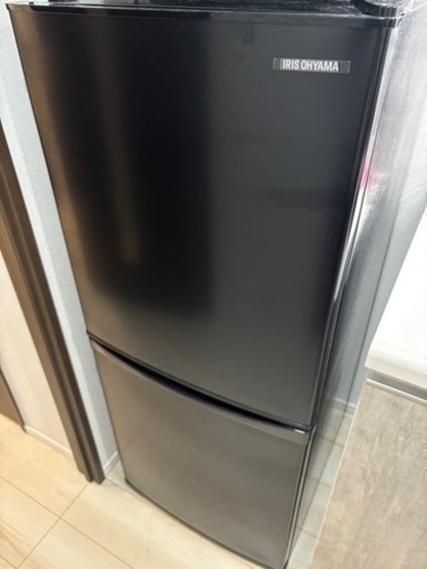 アイリスオーヤマ冷蔵庫142L右開き