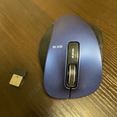 ELECOM ワイヤレス マウスの画像